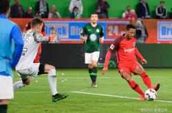 开云体育直播-欧洲足球比赛掀起风暴，看点十足