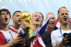 开云体育-包含伊朗球队豪取胜利，稳步前进足球赛事下一轮的词条