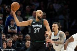 开云体育登录-灰熊绝杀鹈鹕，戈贝尔三分雨点燃全场