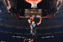 开云体育APP下载-封锁与重生，西决生死战，湖人如何用钢铁意志终结爵士时代