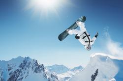 开云体育入口-铁翼横空，老鹰窒息式防守锁死鹈鹕，圣保罗末节接管诠释何为控场之神