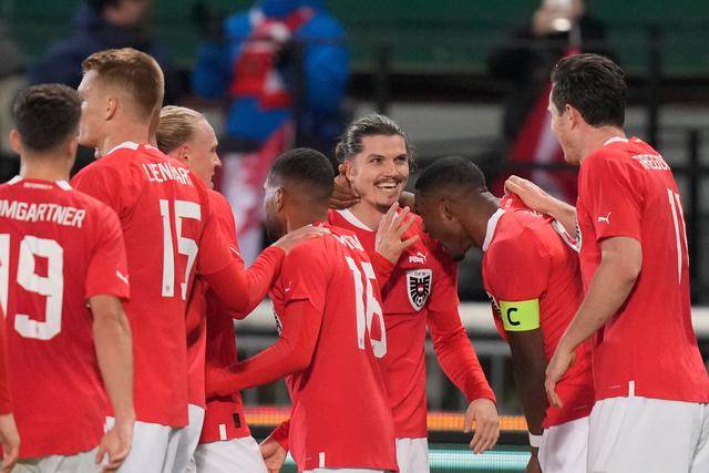 斯洛伐克国家队集体出击，大获全胜