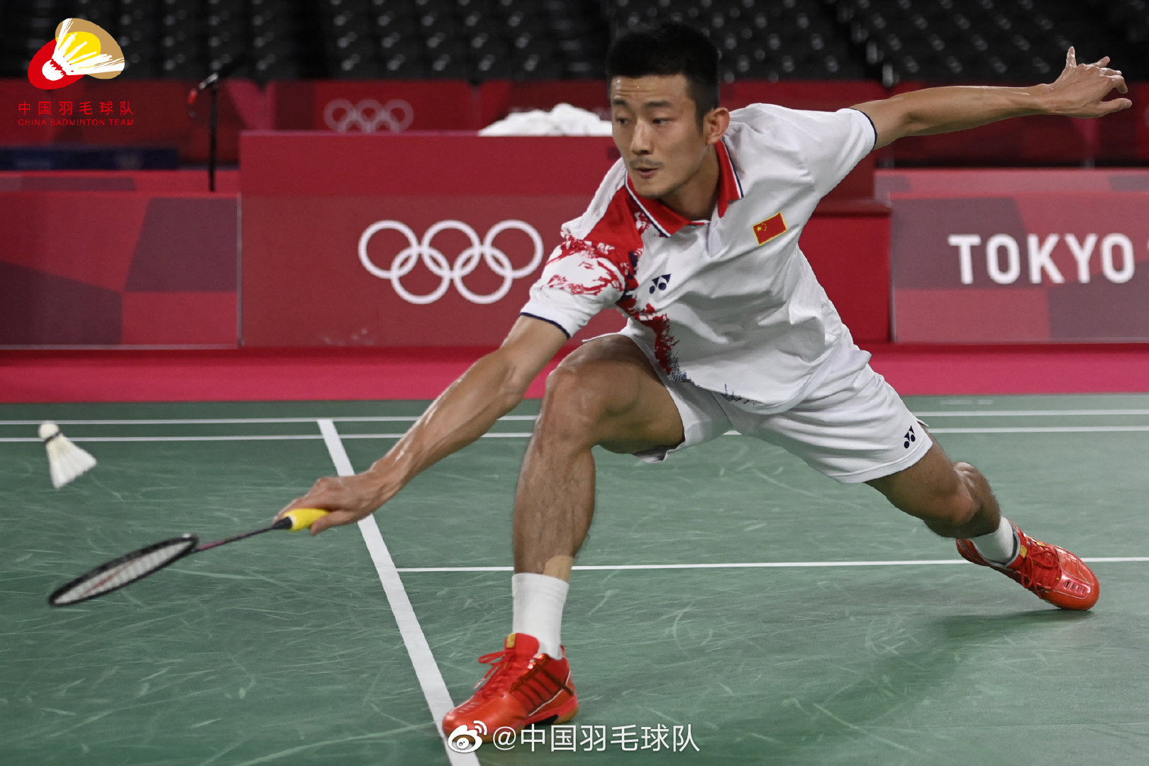 包含泰国羽毛球队险胜法国羽毛球队，谌龙制霸全场的词条