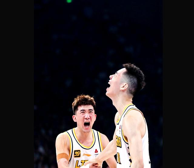 山西队轻取篮网，孙铭徽带队取胜