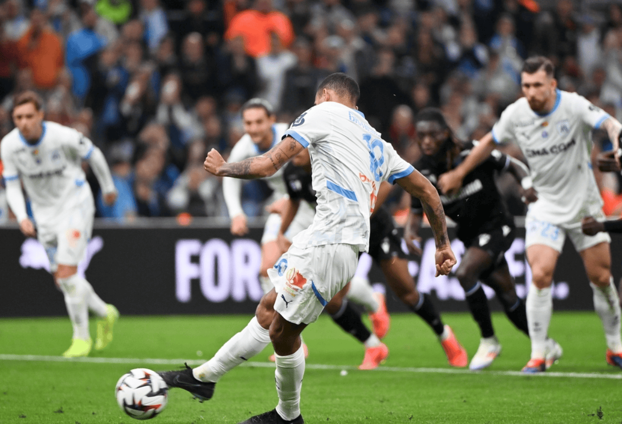 关于欧塞尔遭遇主场失利，积分榜下滑的信息