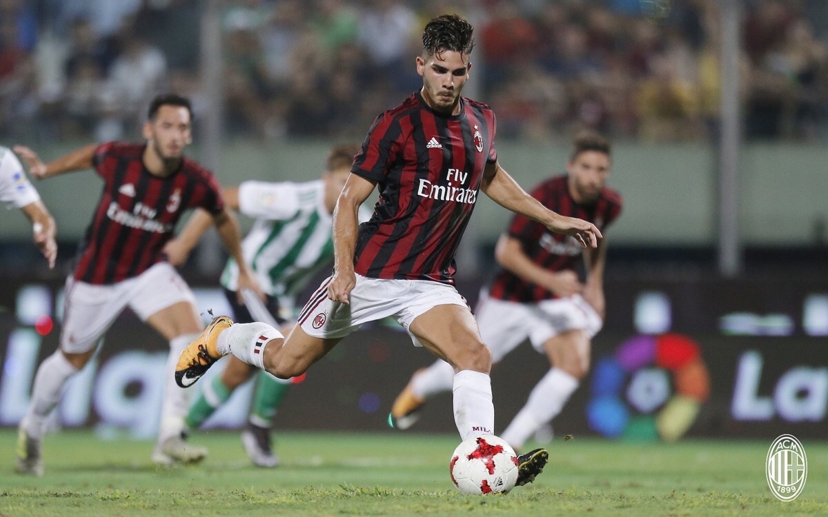 关于亚洲劲旅主场大胜，稳固领先地位的信息