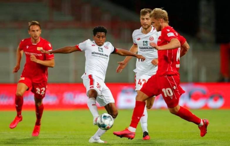 霍芬海姆主场战平,中卫贡献关键扑救的简单介绍 霍芬海姆主场战平,中卫贡献关键扑救的简单介绍