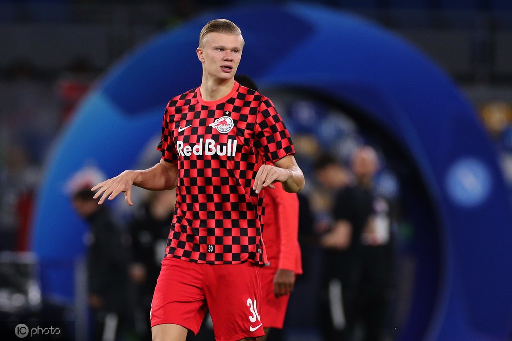 萨尔茨堡主场大胜锁定小组头名位置的简单介绍