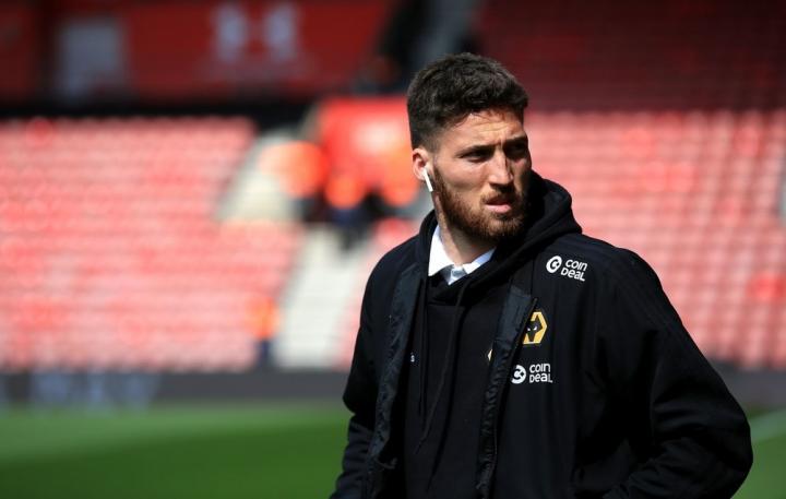 关于狼队-艰难获胜，赛季表现优异的信息