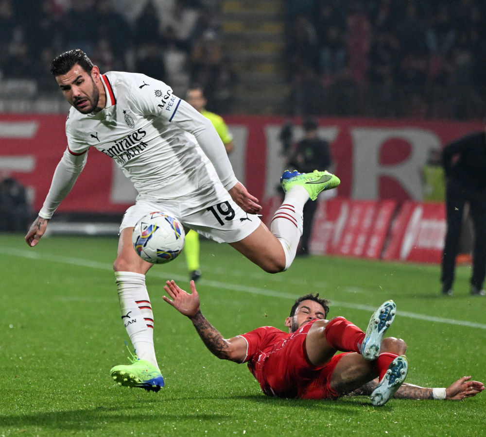 包含意甲实时战况：尤文图斯全面打压罗马获胜的词条