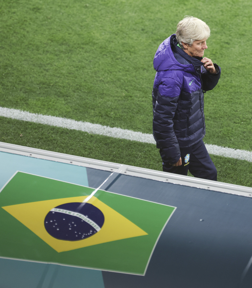 巴西女足队员接受采访,展望未来比赛 巴西女足队员接受采访,展望未来比赛