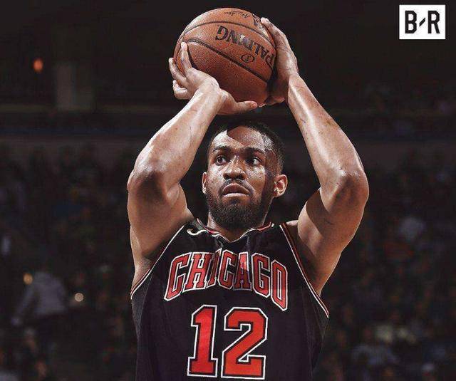 爵士内线力克公牛,继续领跑西部的简单介绍 爵士内线力克公牛,继续领跑西部的简单介绍