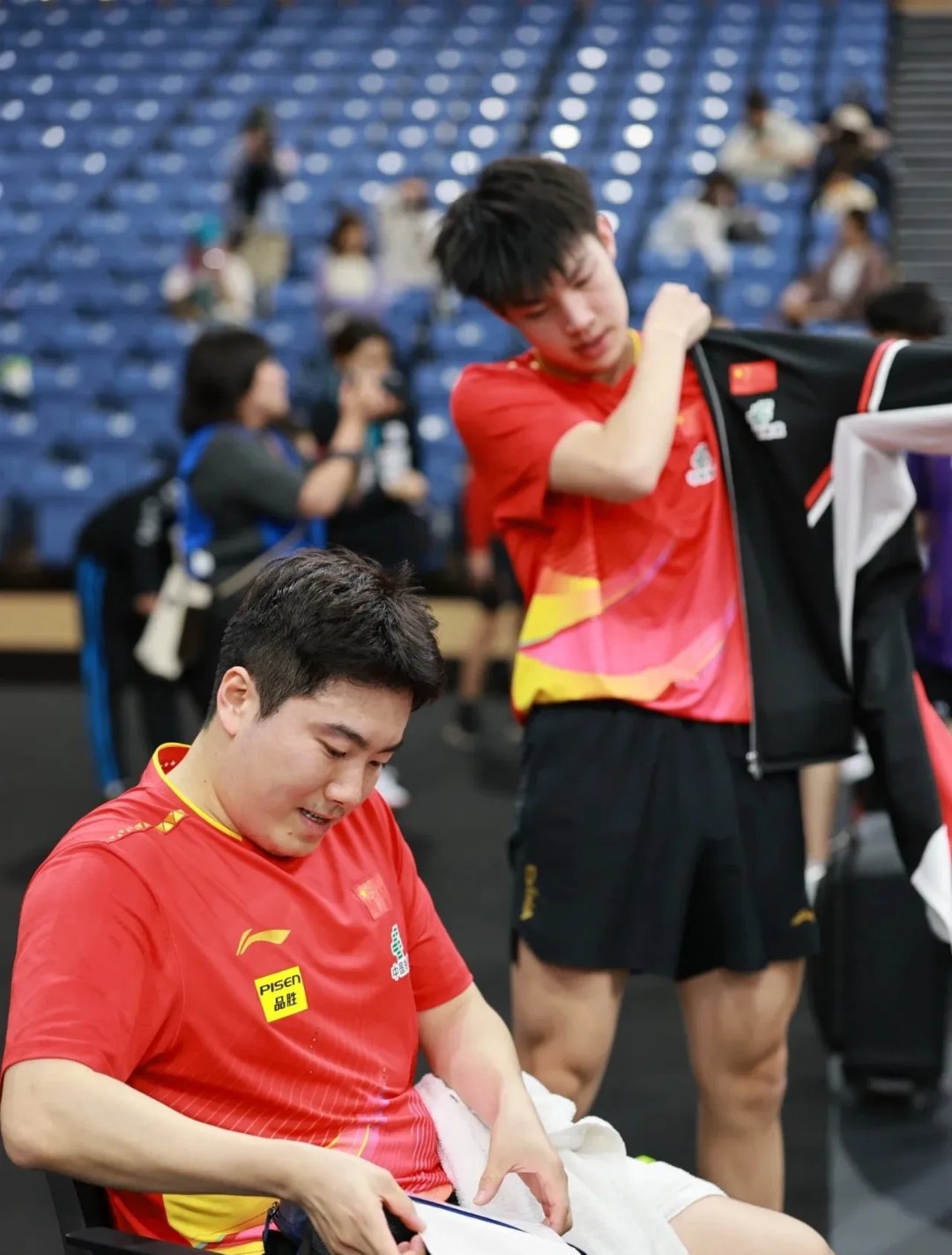 包含韩国队完胜瑞典队，林高远刷新纪录的词条