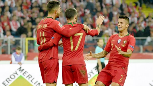 包含哥伦比亚鏖战瑞典，莱万高光表现的词条