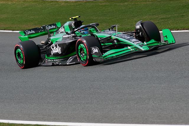 关于索伯车队碾压阿斯顿马丁,周冠宇状态火热的信息 关于索伯车队碾压阿斯顿马丁,周冠宇状态火热的信息