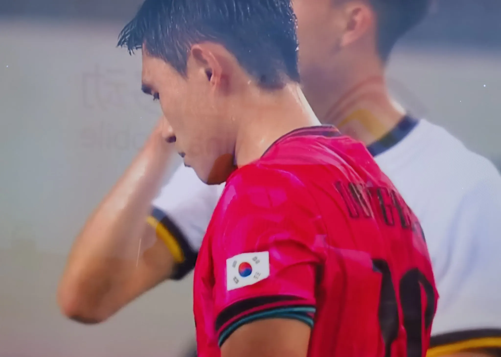 包含韩国乒乓球队险胜比利时乒乓球队，许昕爆发神勇的词条