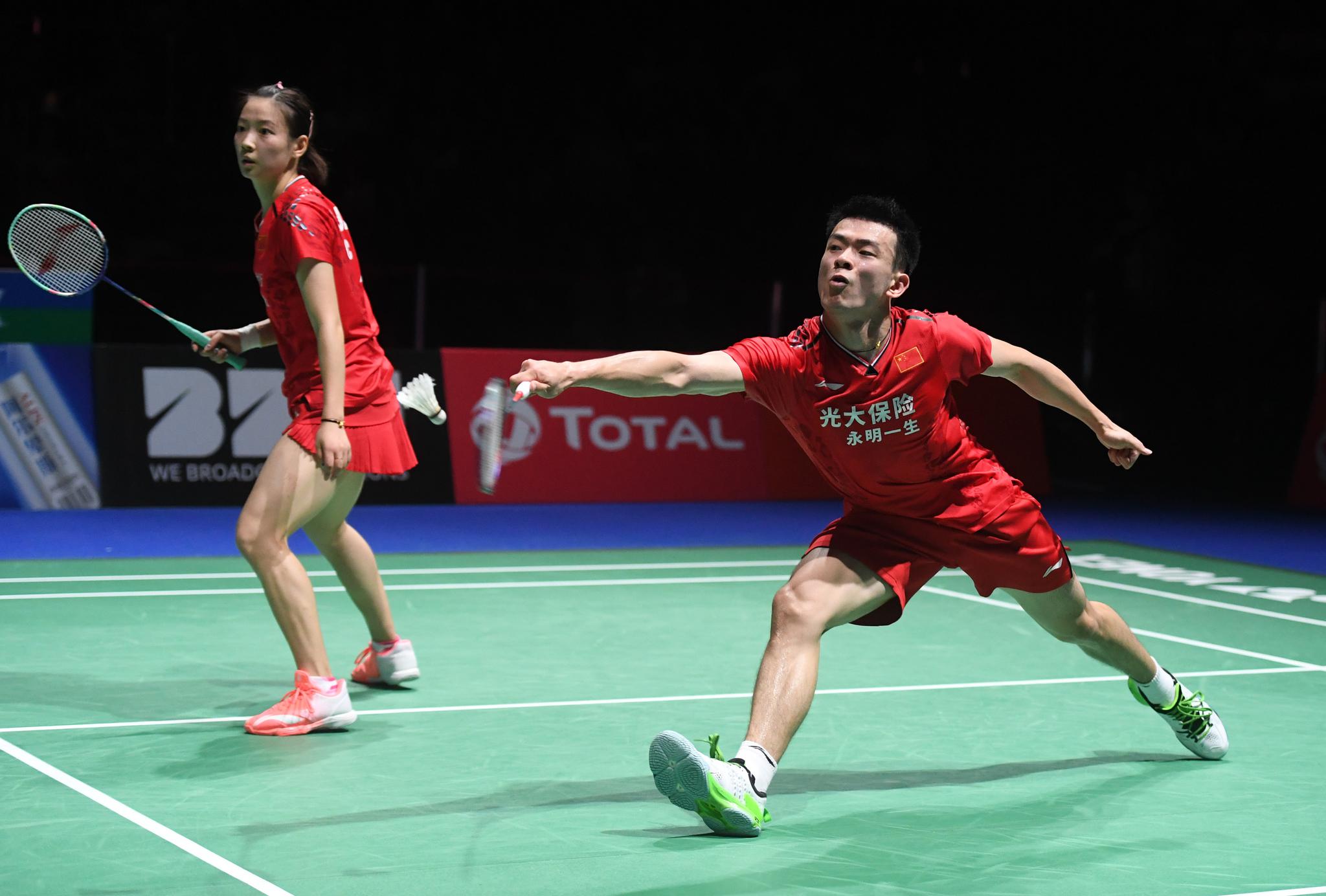 马来西亚羽毛球队险胜英格兰羽毛球队，辛杜爆发神勇的简单介绍