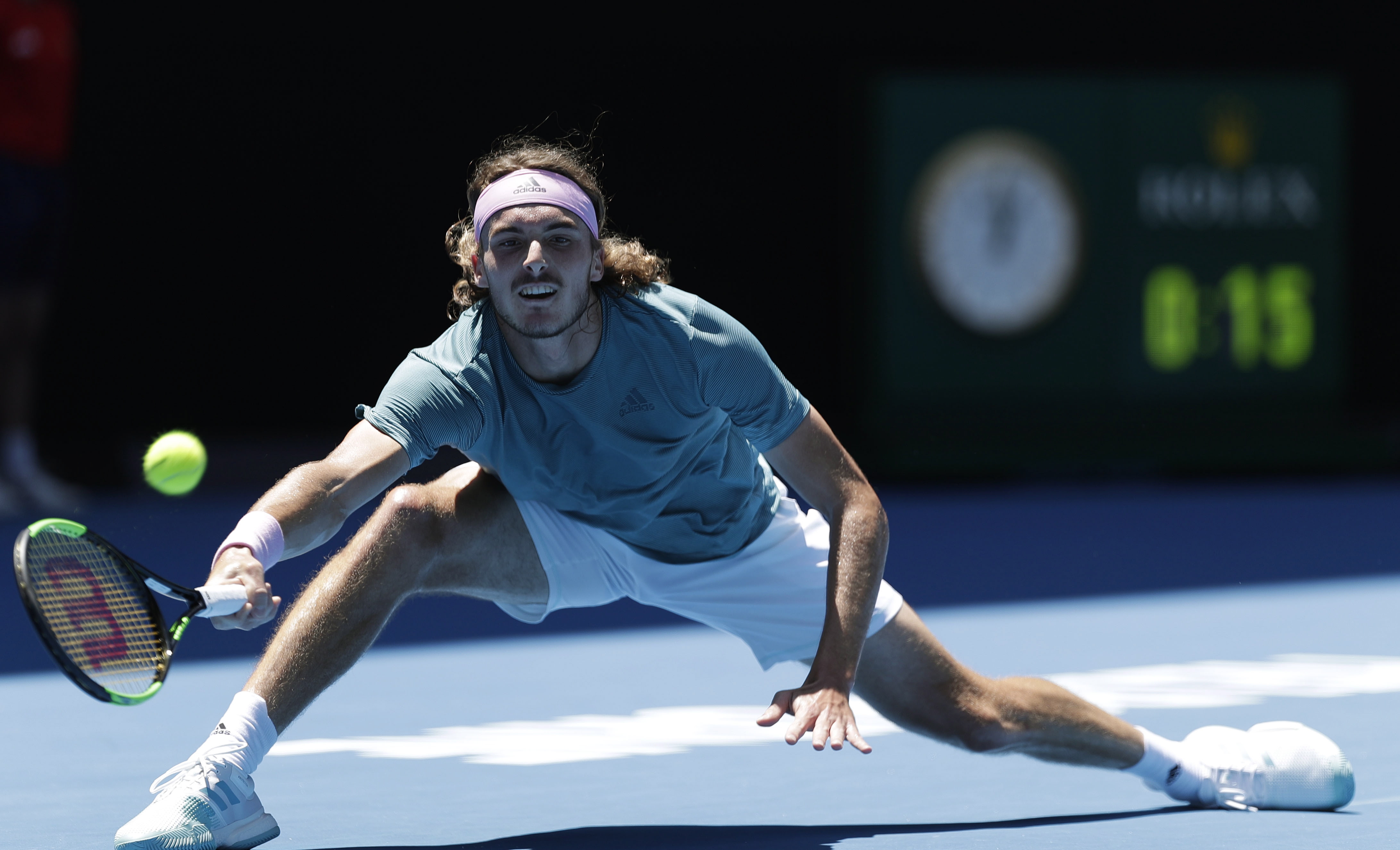 包含欧洲网球队轻取美国网球队，西西帕斯一己之力扛起全队的词条