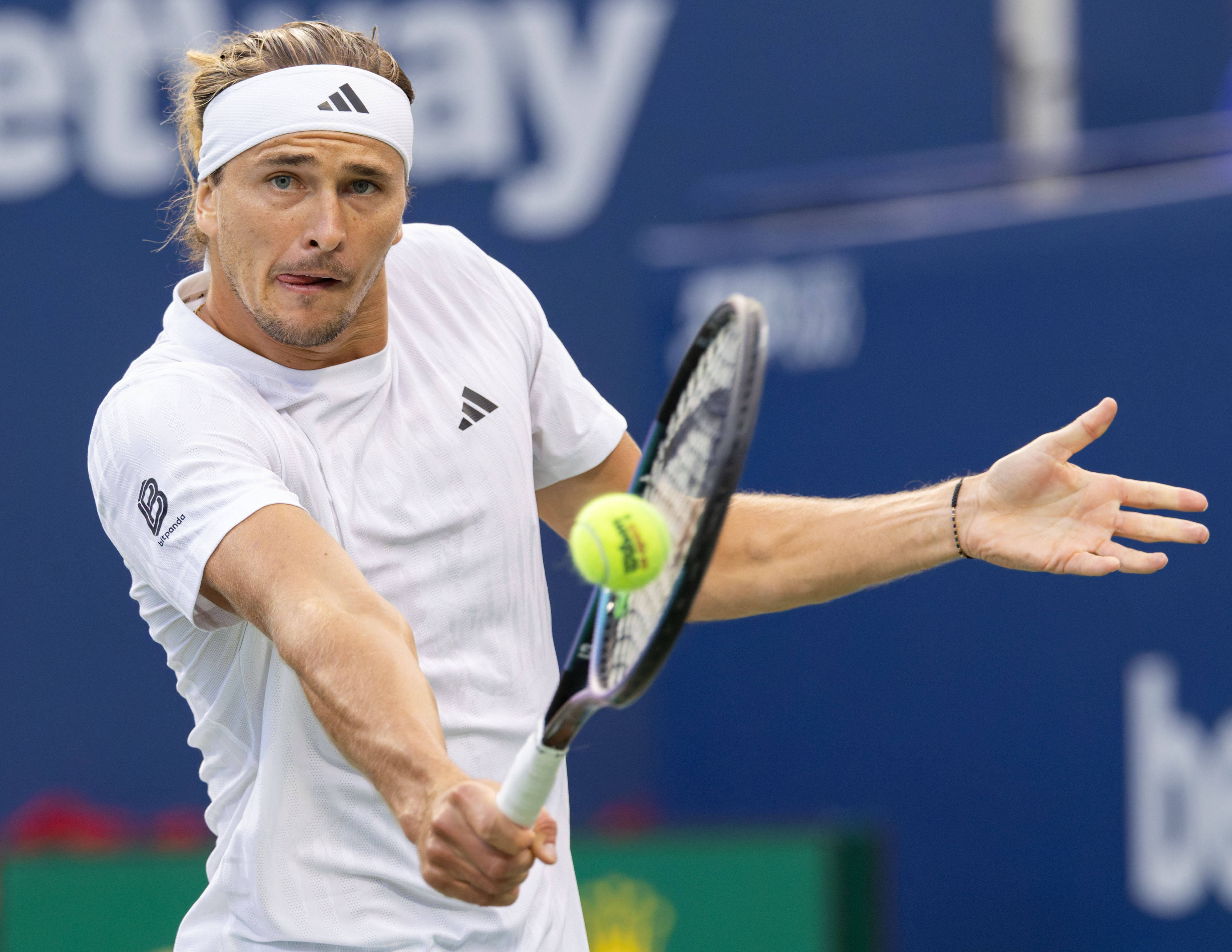 法国网球队力克世界网球队，兹维列夫关键制胜的简单介绍