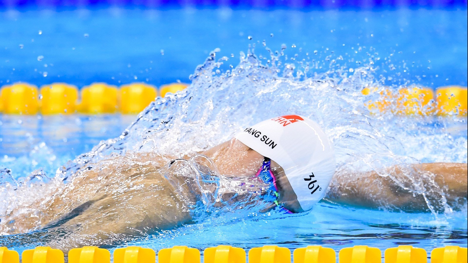 赛道与球场，利拉德之夜的双重奏鸣